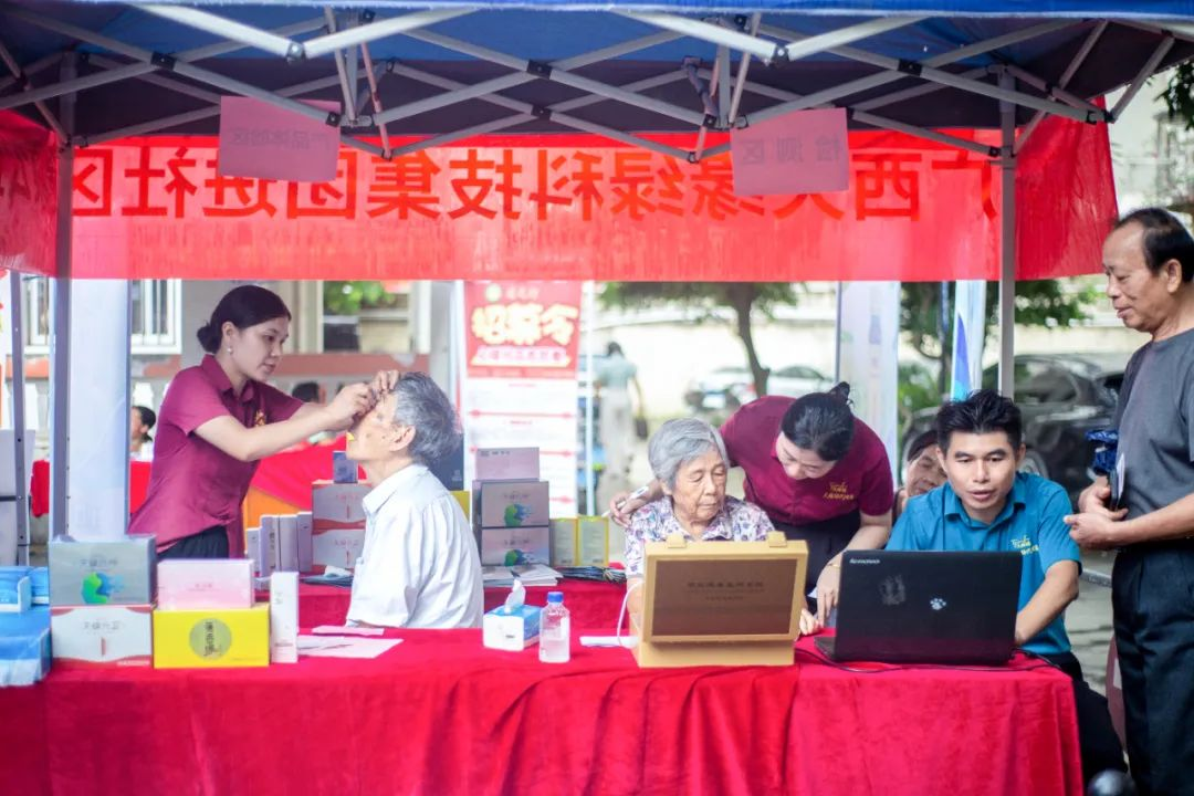 廣西電視臺鏡頭下的健康守護(hù)：天緣綠健康科普進(jìn)社區(qū)，三伏惠民暖人心